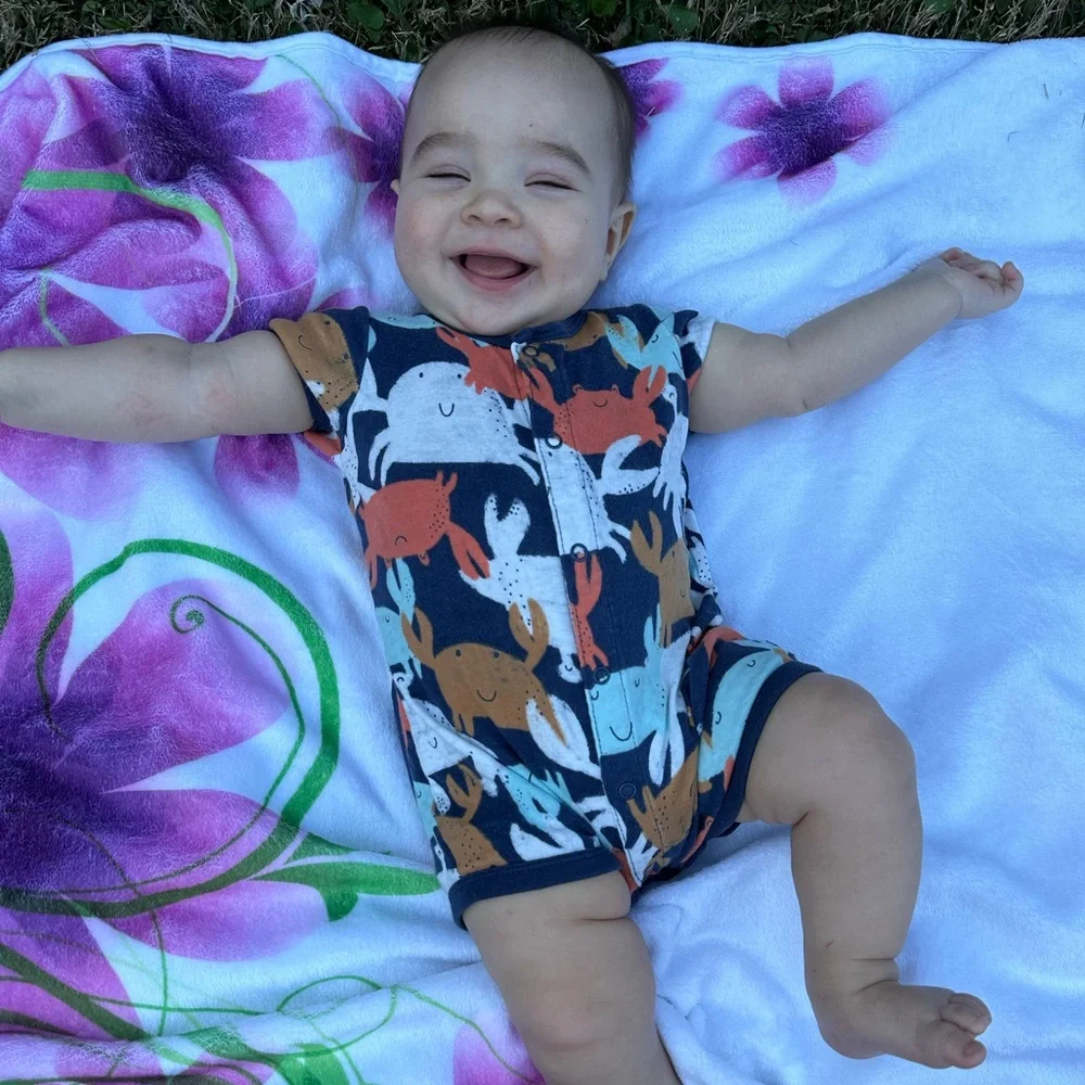 Carter’s Baby Crabs Snap Up Short Sleeve Romper in Navy/White - Size 9 Months